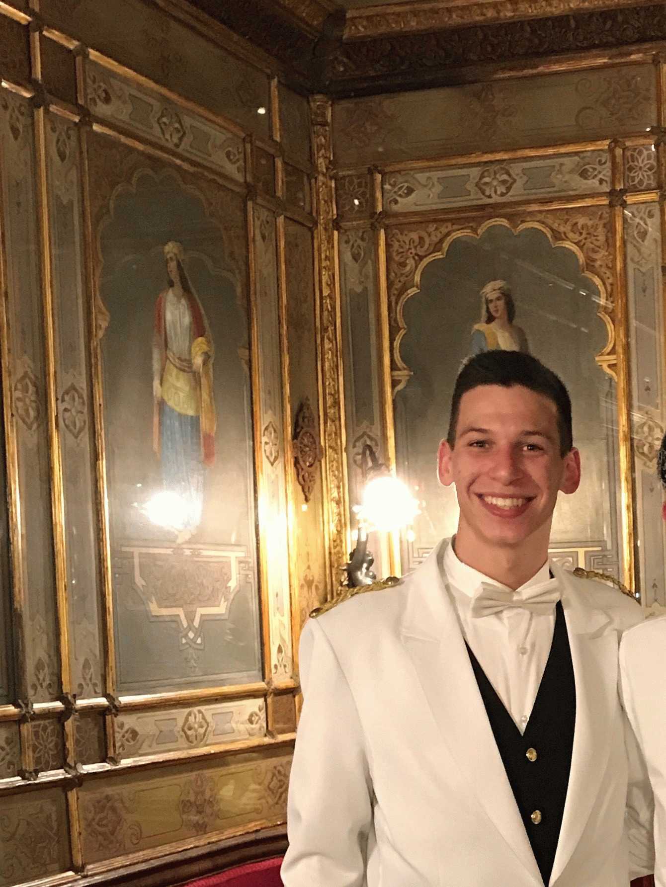 笑顔が素敵なイケメンイタリア人